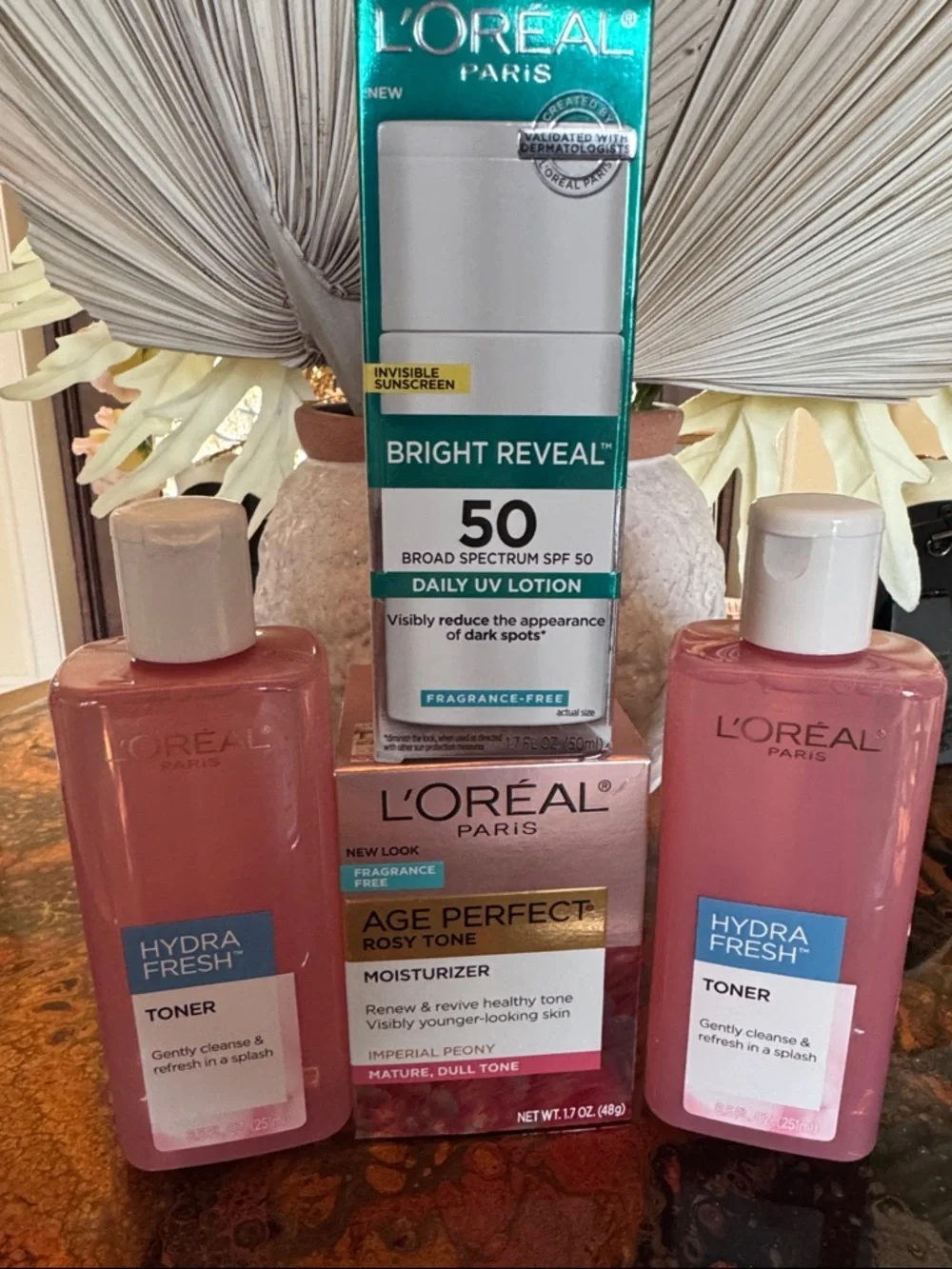 L'Oreal (2)Toner & Bright Reveal SPF 50 Daily UV Lotion & Moisturizer